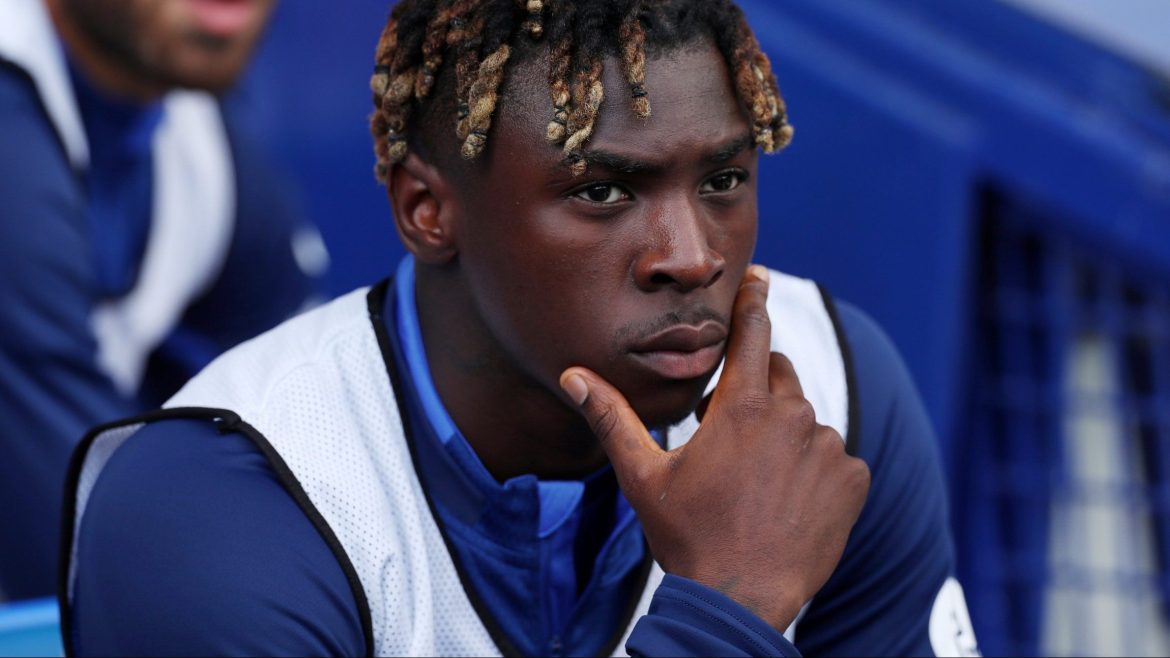 Moise Kean wearing Everton shirt in Miami gym in Instagram post